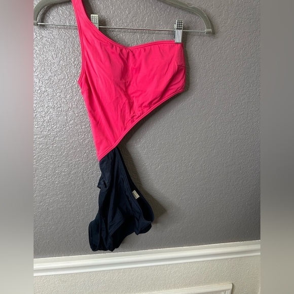 Abercrombie & Fitch One Piece Bathing Suit size XS - Picture 2 of 8